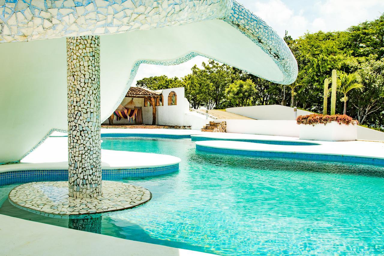 Two Brothers Surf Resort Tola Exterior foto